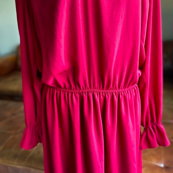 Bright Red Beautiful Dress Midi with Long Sleeves Detail on the Front - Picture 9 of 16